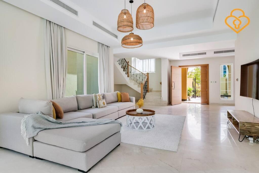 Keysplease 4 Bed Jacuzzi & Pool Jumeirah Park