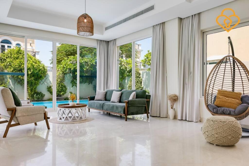 Keysplease 4 Bed Jacuzzi & Pool Jumeirah Park Villa