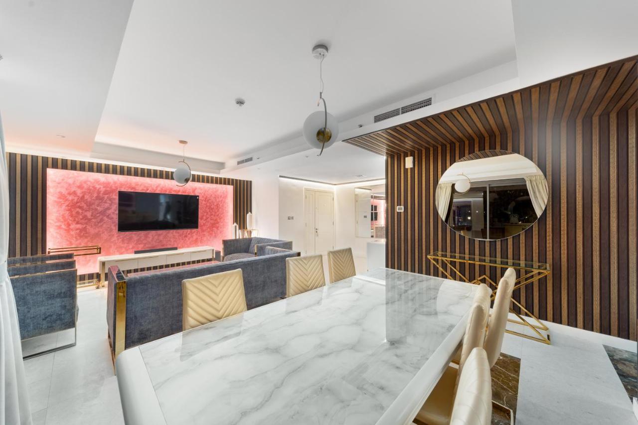 Elan 5-bedroom Beach Apartment Dubai