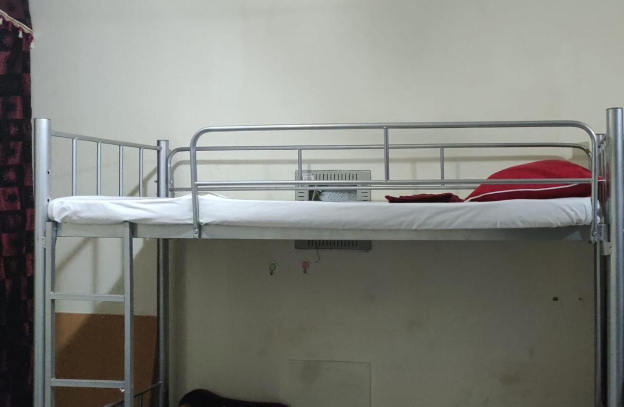 Short Tourist Place Hostel *