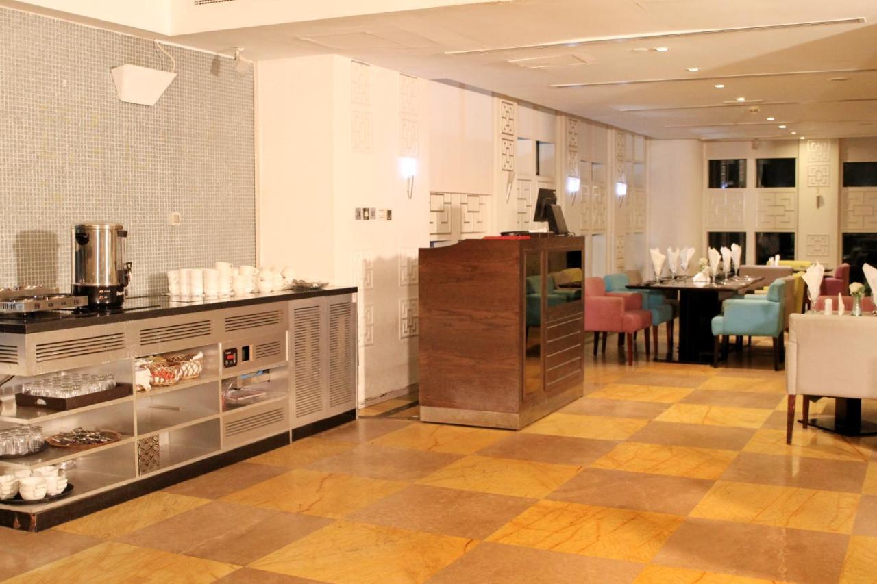 Otel The Leela