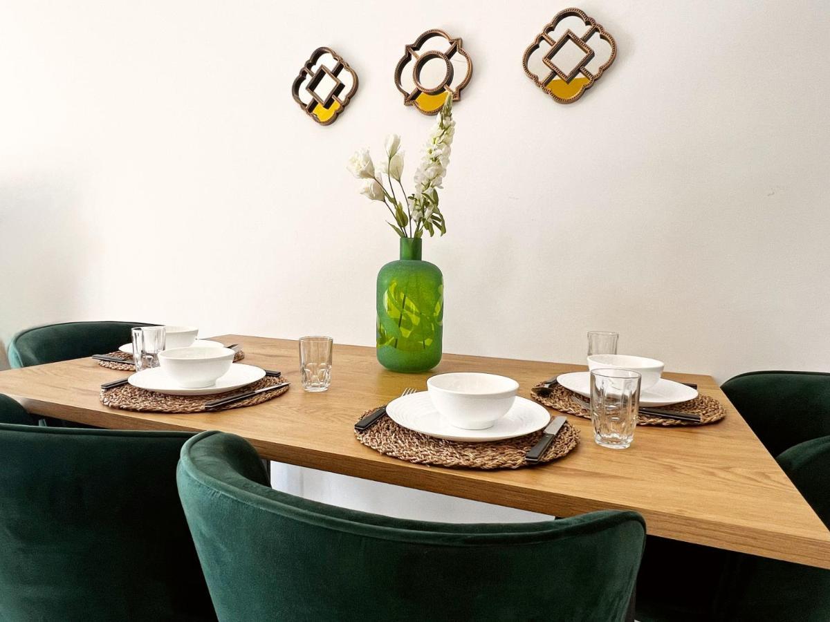 Newly Renovated Marina & Sea View Family * Dubai
