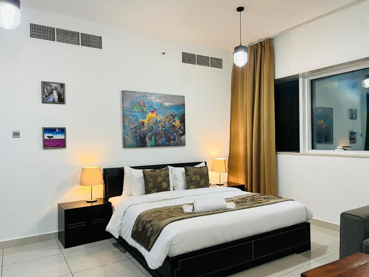 Entire Private Self Catered Marina Daire Dubai