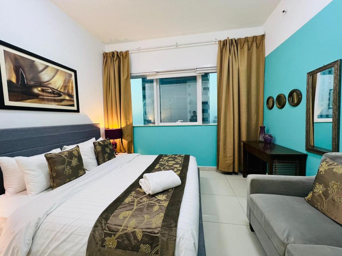 Entire Private Self Catered Marina Daire *