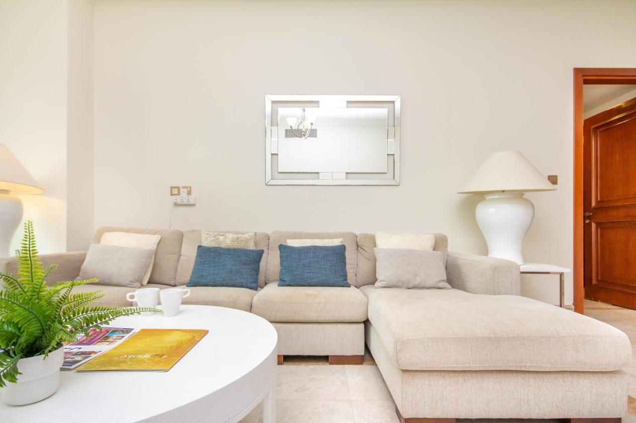 Bespoke Homes - Palm Jumeirah- 2 Bedroom & Pool Access, South