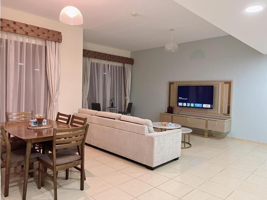 2201 Spacious Family In Jbr Dubai