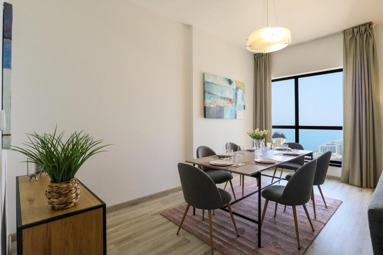 Higuests - Amazing Sea Views From 2br In Jbr Apartment Dubai