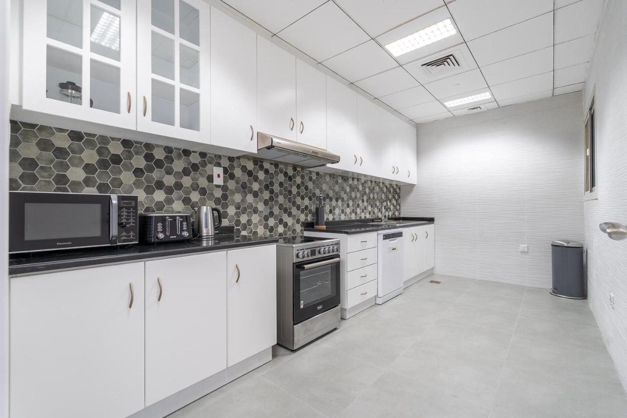 Apartamento Marina Stunning Huge 4 Bedroom Apts Near Jbr Gym Pool Parking Dubai