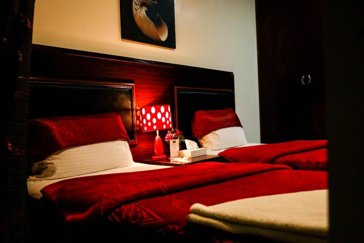 Hotel Karoon *