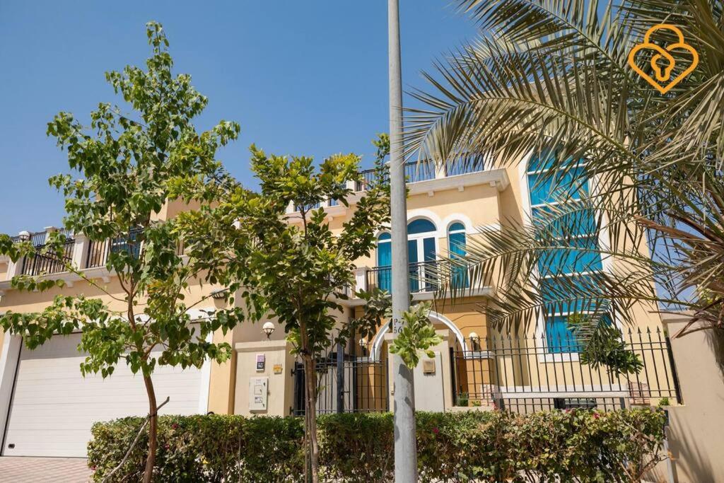 Keysplease 4 Bed Jacuzzi & Pool Jumeirah Park Dubai