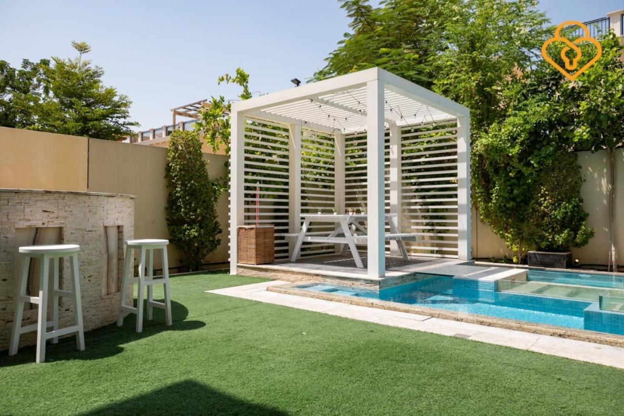 Keysplease 4 Bed Jacuzzi & Pool Jumeirah Park