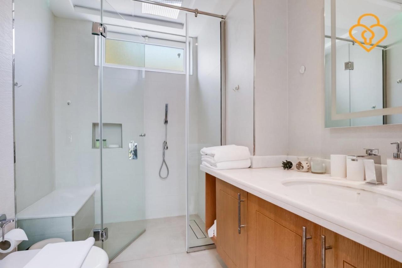 Keysplease 4 Bed Jacuzzi & Pool Jumeirah Park *