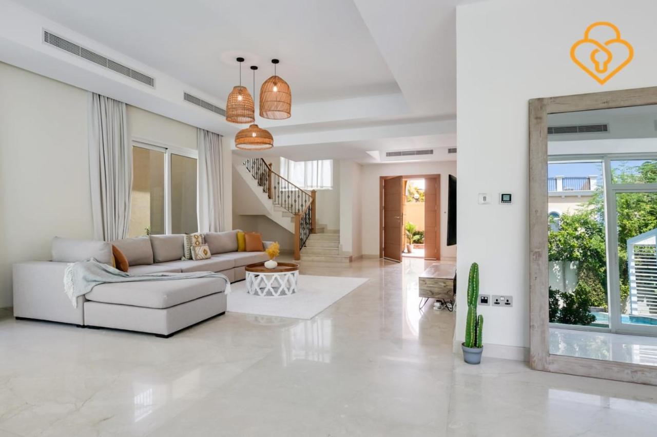 Villa Keysplease 4 Bed Jacuzzi & Pool Jumeirah Park Dubai