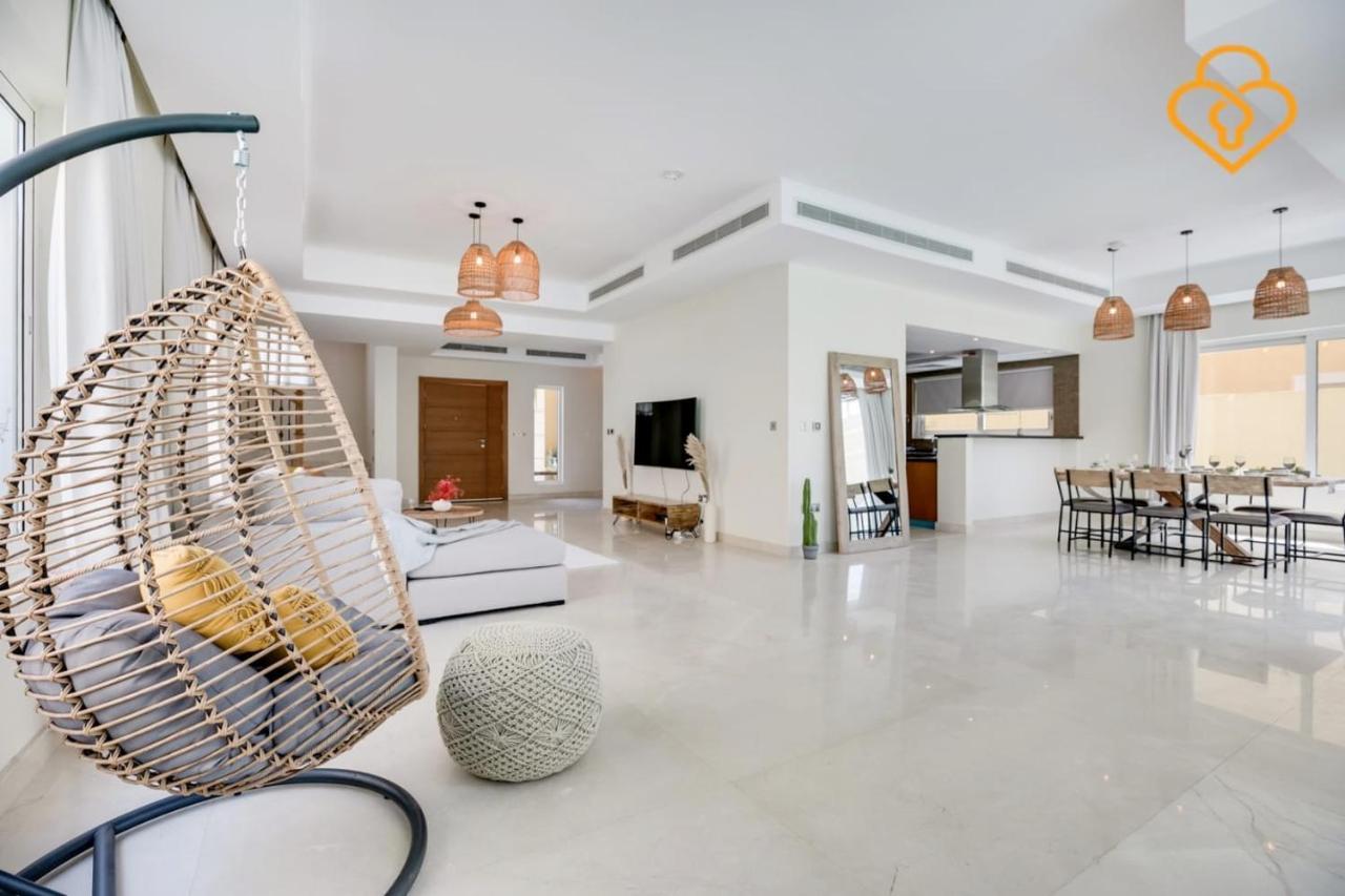 Keysplease 4 Bed Jacuzzi & Pool Jumeirah Park Villa Dubai