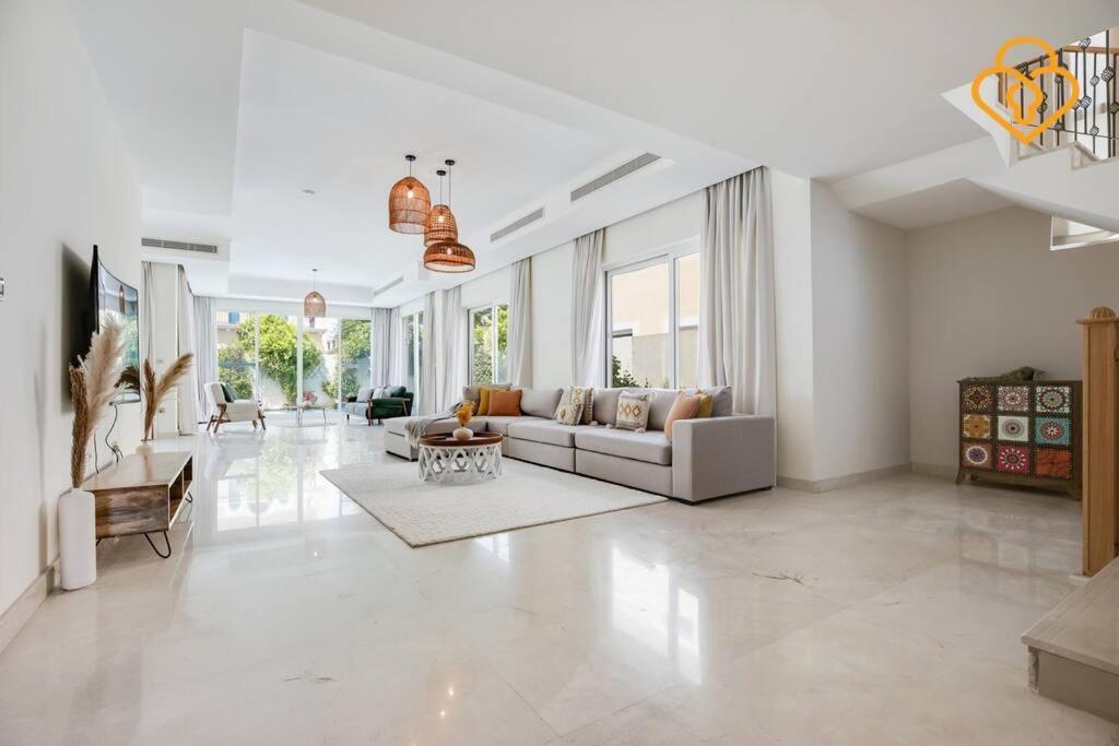 Villa Keysplease 4 Bed Jacuzzi & Pool Jumeirah Park Dubai