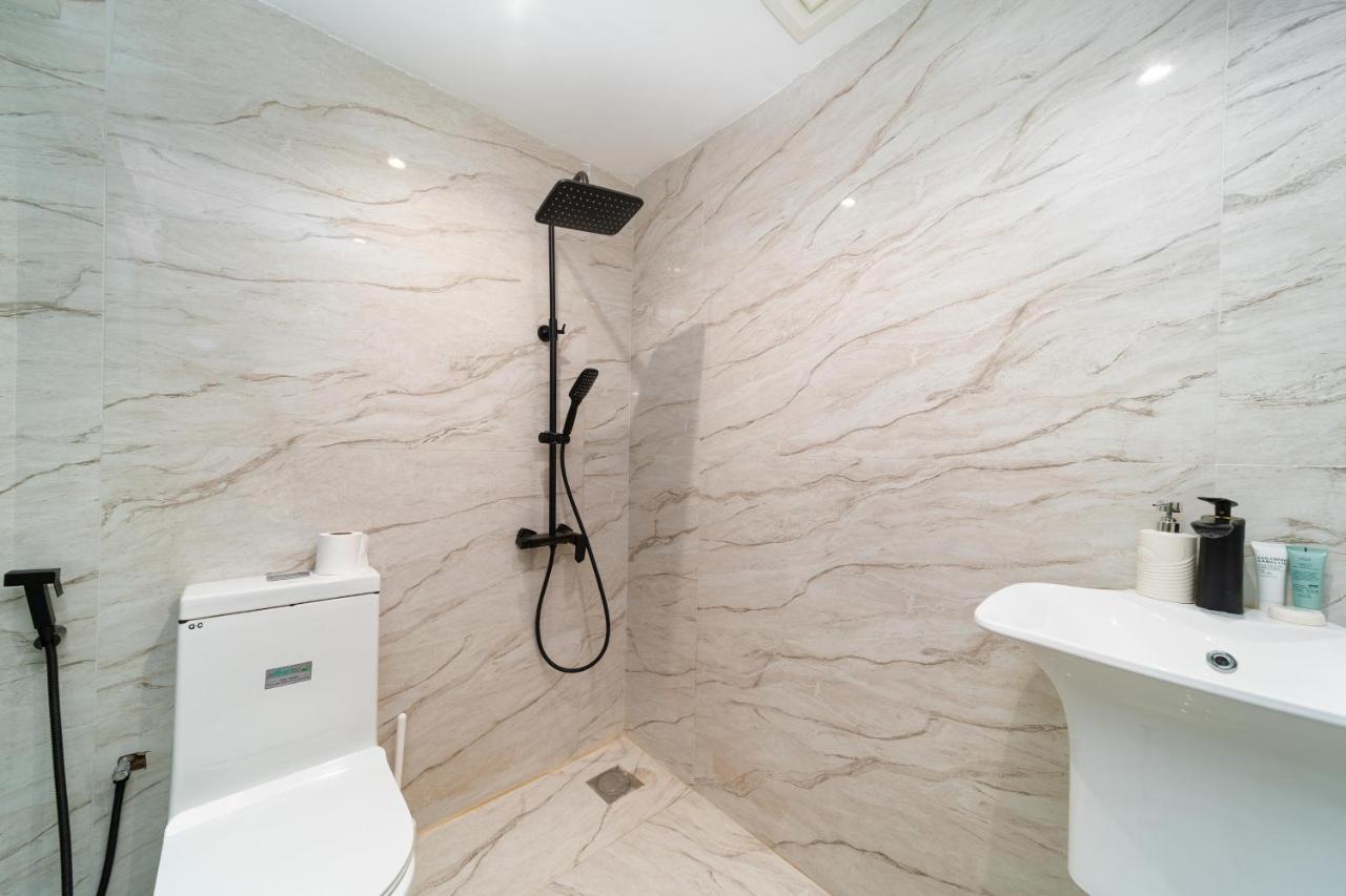 Elan 5-bedroom Beach Apartment