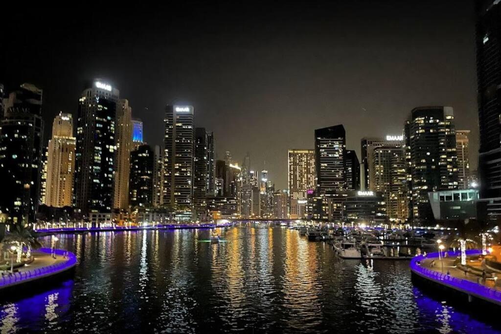 Daire La Buena Vida Homes - Exquisite Spacious Luxe 1br , Full Marina View, Kitchen, 5 Min To Beach, Jbr And Marina
