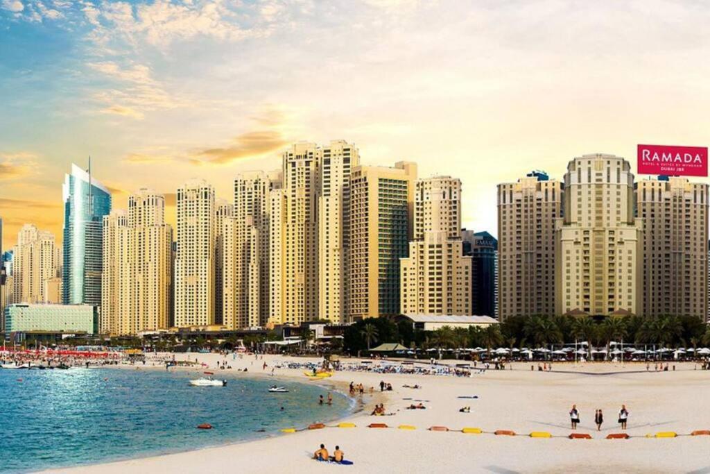 La Buena Vida Homes: Beachfront Luxury In Jbr *