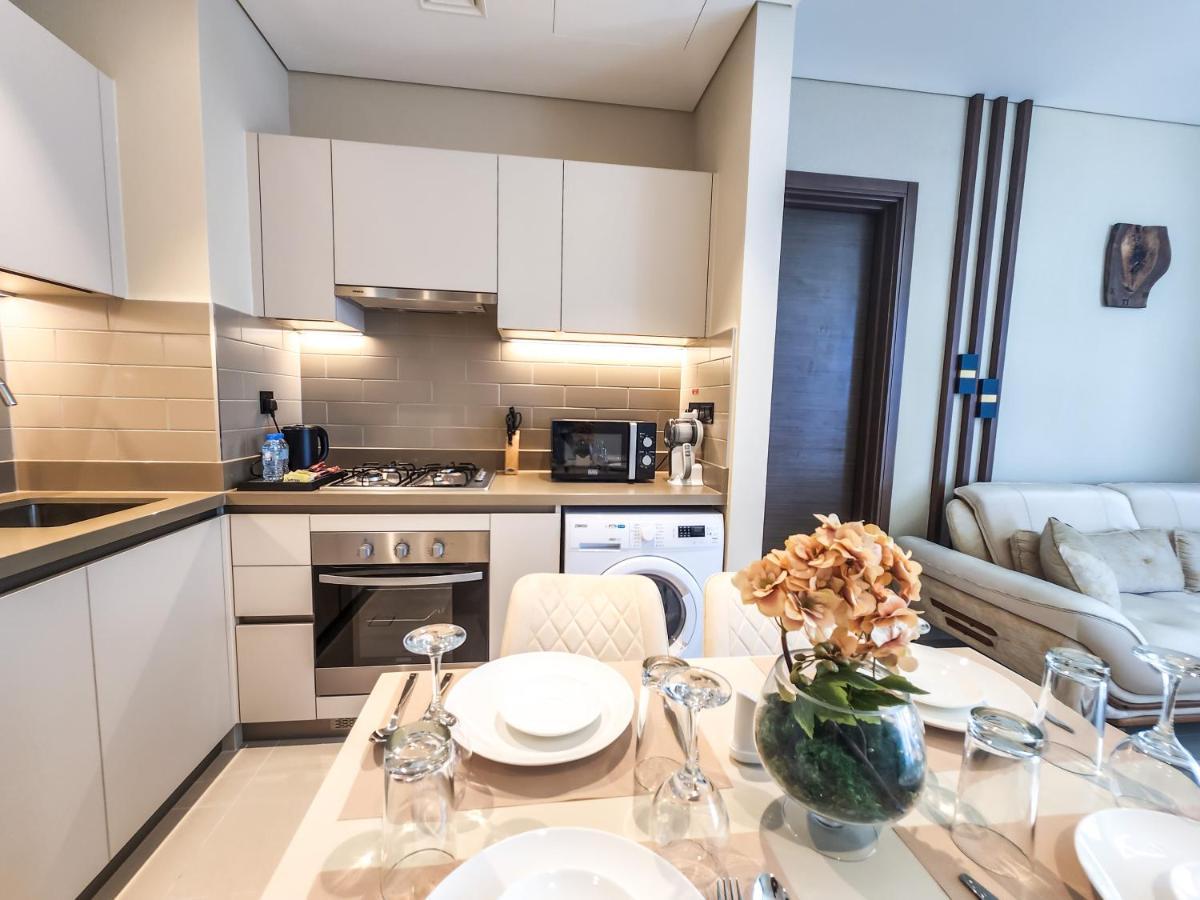 By Latinem Luxury 2br Cv A1409 Near Burj Khalifa *