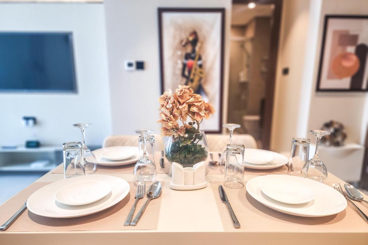 By Latinem Luxury 2br Cv A1409 Near Burj Khalifa Dubai