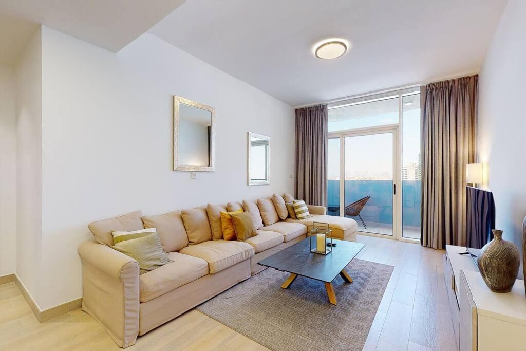 Daire Lovely And Spacious 1 Bedroom With Extra Sofa Bed