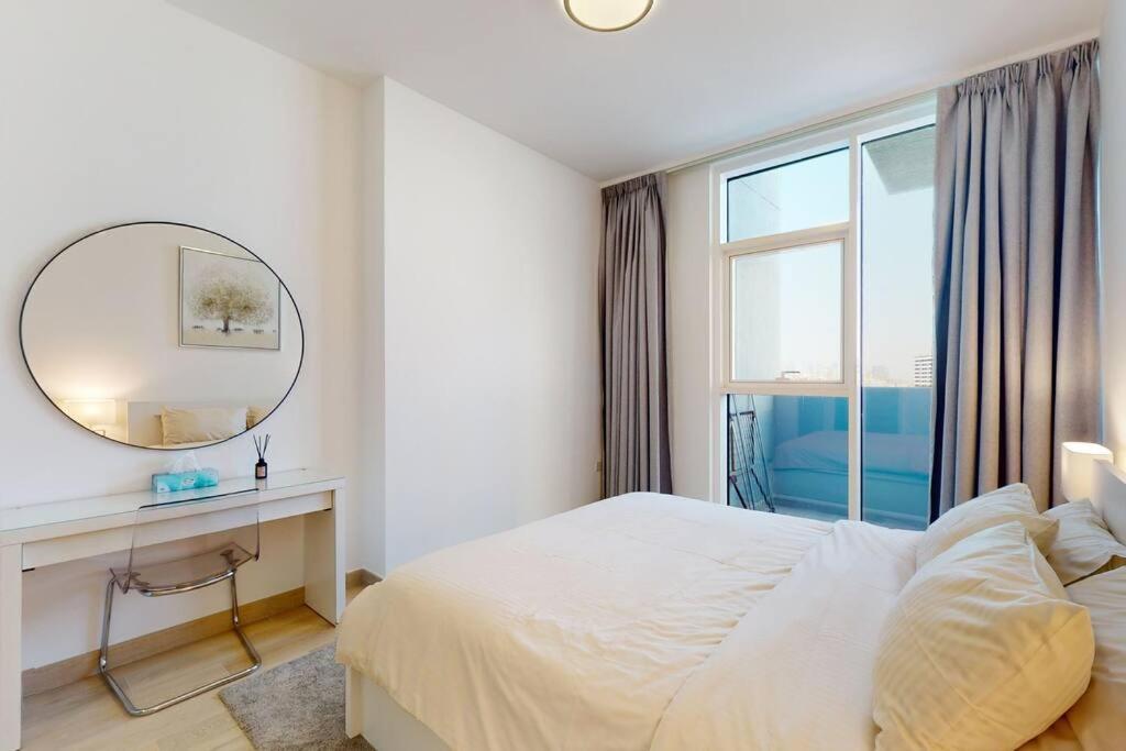 Lovely And Spacious 1 Bedroom With Extra Sofa Bed Daire