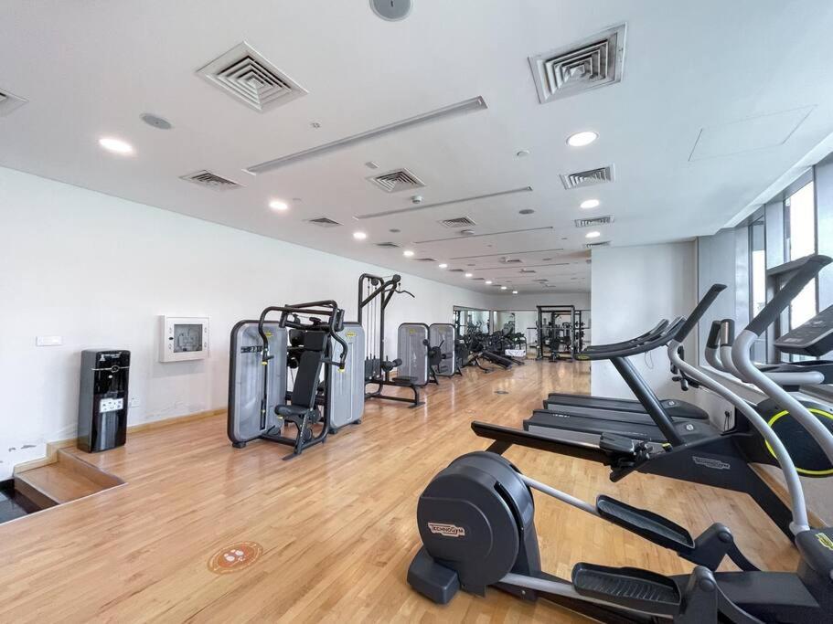Cozy Studio In Sparkle Tower Jbr By Suiteable Dubai