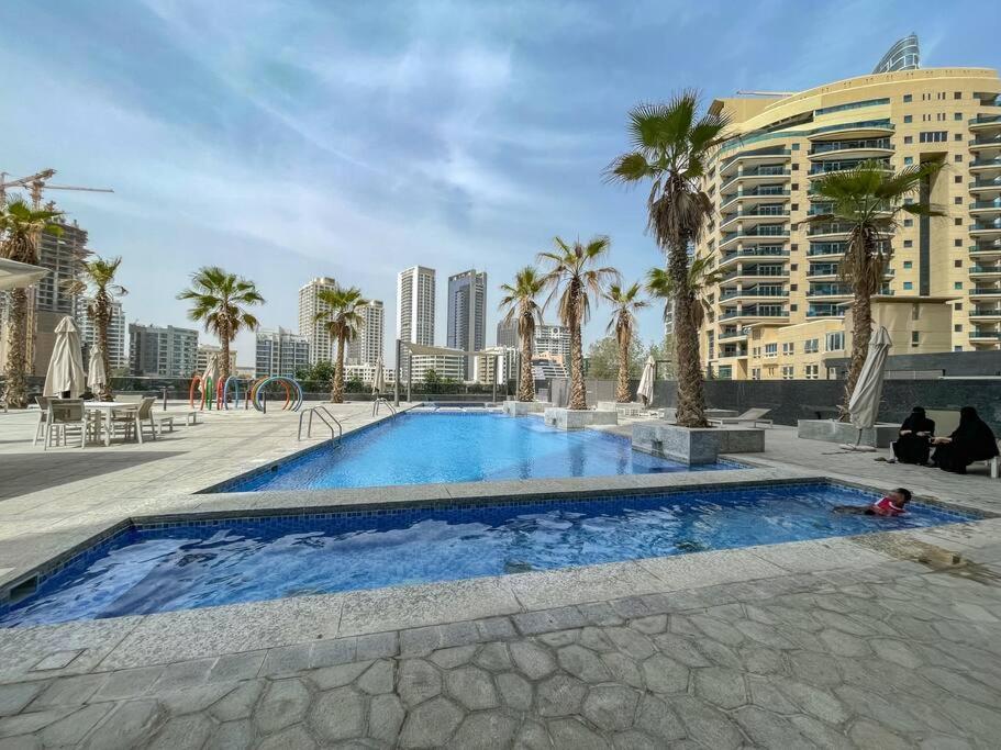 Apartment Cozy Studio In Sparkle Tower Jbr By Suiteable *