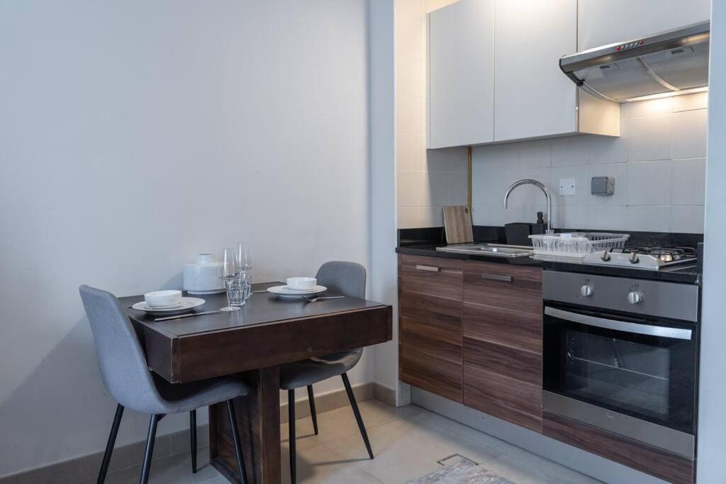 Apartment Cozy Studio In Sparkle Tower Jbr By Suiteable
