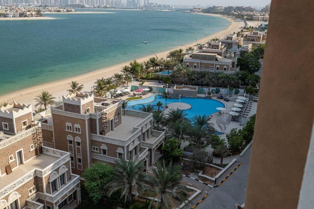 Ultimate / 4 Beds / Private / The Palm / Beachfront / Upgraded / Full Palm, Marina Skyline, Ain View Daire Dubai