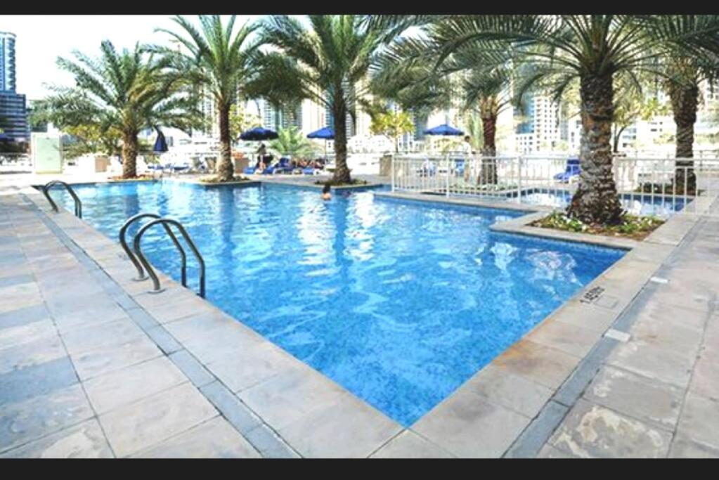 Marina 1 Bedroom Apt. Walking Distance Jbr. Apartamento