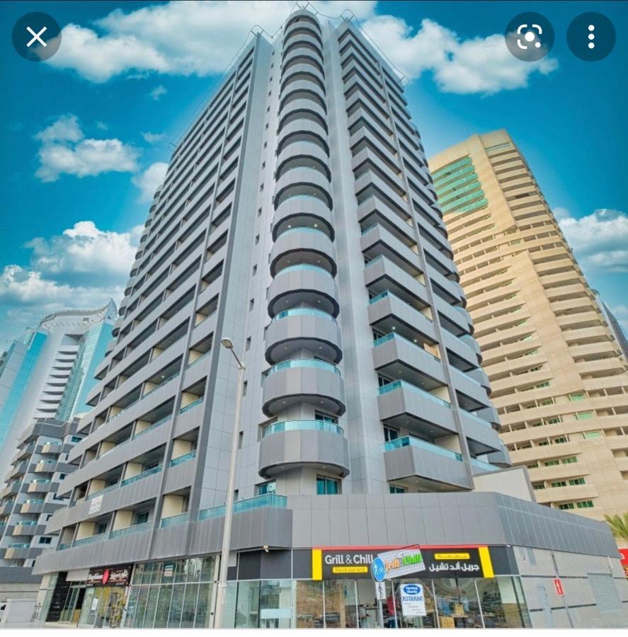 Homestay Private Gorgeous With Marina View With Shared Kitchen In Shared Dubai