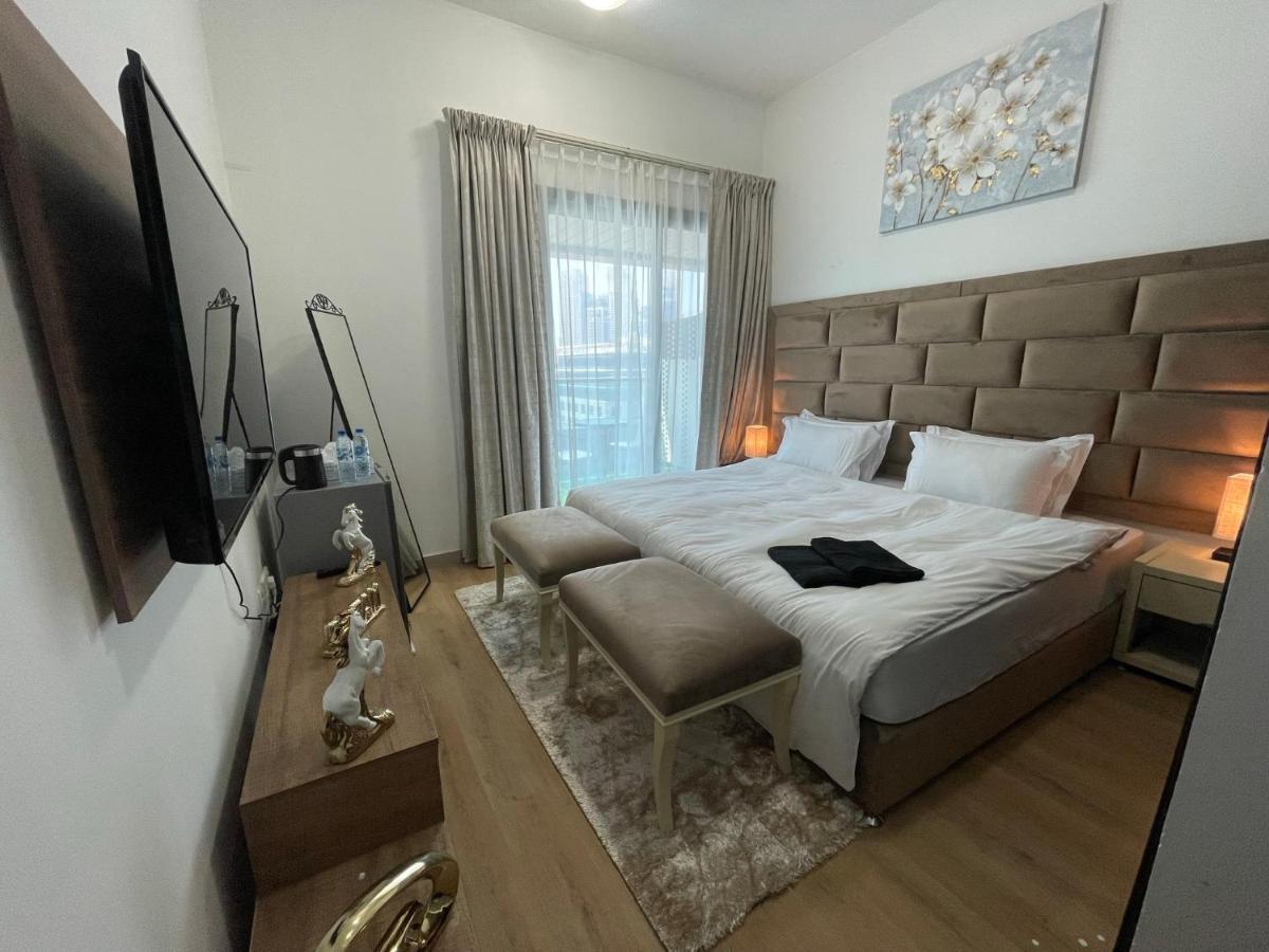 Homestay Private Gorgeous With Marina View With Shared Kitchen In Shared