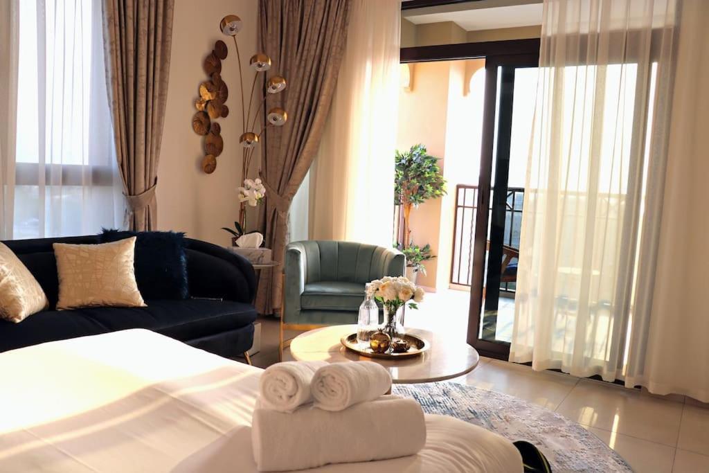 Daire Veluxa - Luxury And Bright 1 Bedroom Apartment, Burj View! Dubai