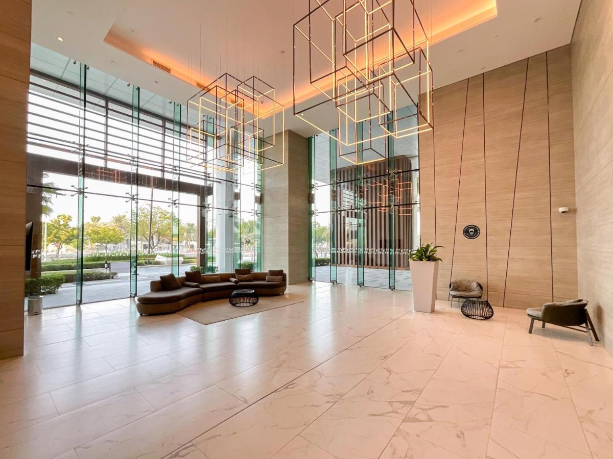 Higuests - Spacious Near Zabeel Park With Panoramic Views *
