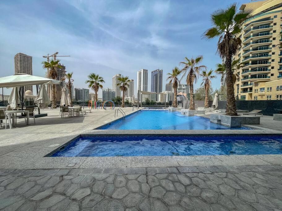 Apartment Cozy Studio In Sparkle Tower Jbr By Suiteable *