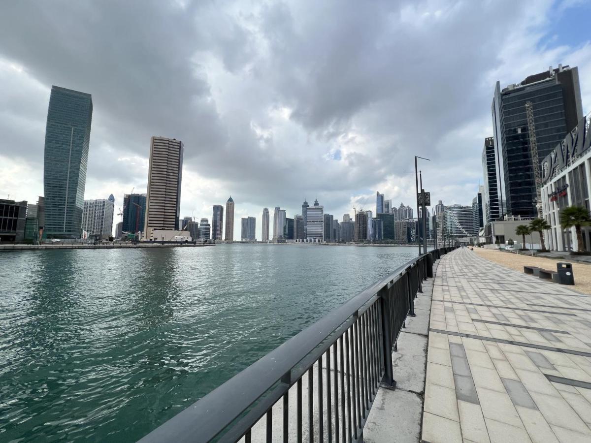 Apartment 5-star Luxury Studio Near Burj Khalifa With Amazing Canal & View! *