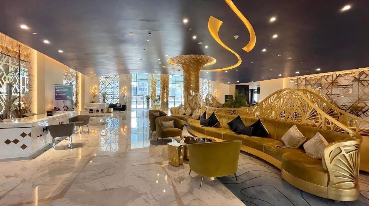 5-star Luxury Studio Near Burj Khalifa With Amazing Canal & View! Dubai