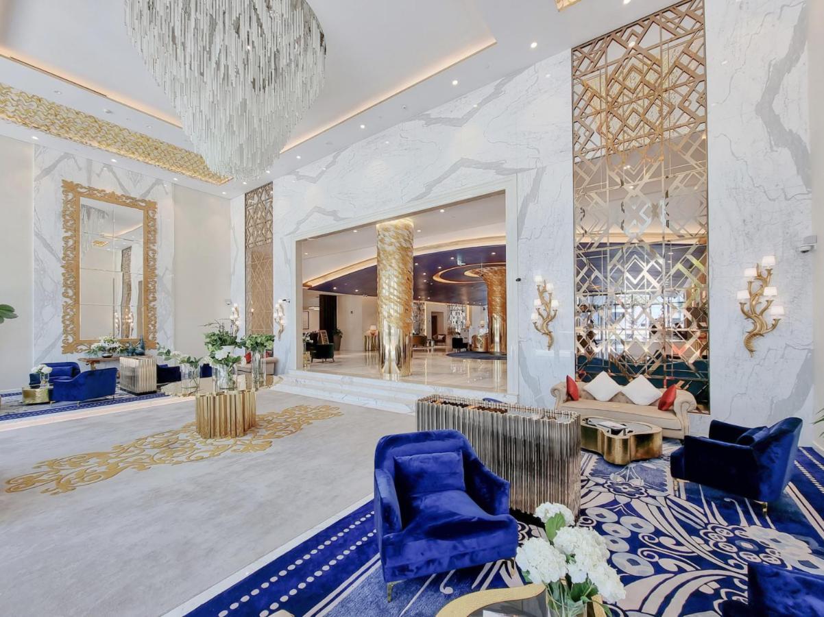 5-star Luxury Studio Near Burj Khalifa With Amazing Canal & View! Apartment Dubai