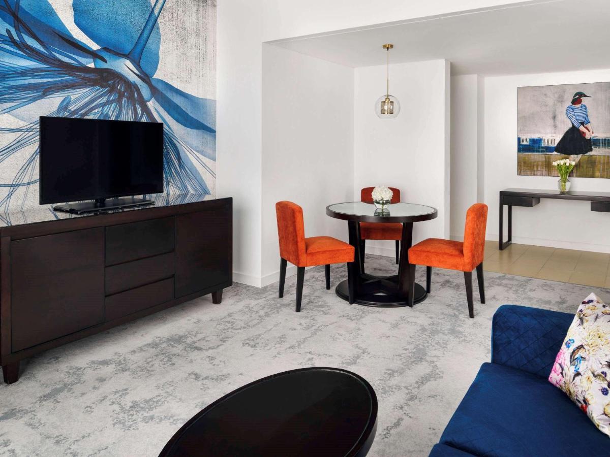Mövenpick Jumeirah Lakes Towers 5* Dubai