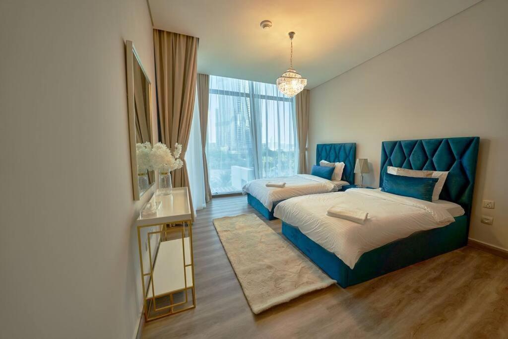 Daire Magnificent Stunning 3 Bedroom With Burj Khalifa View *