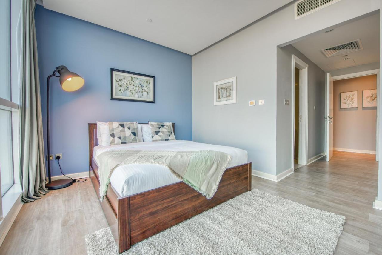 Apartment 23 Marina Tower, Marina - Mint Dubai