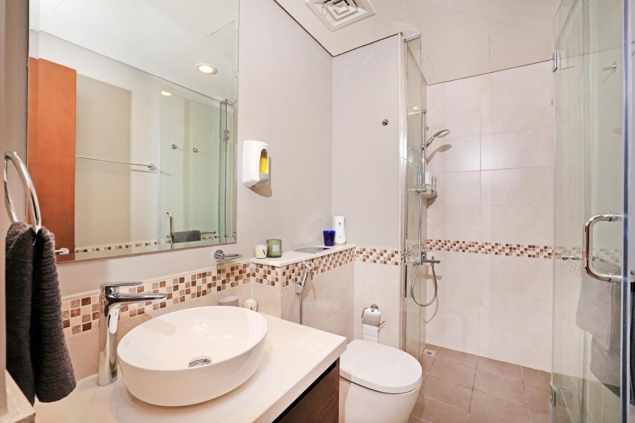 Reva Residences - 5 Min To Center Downtown - Views To The Canal Apartment *