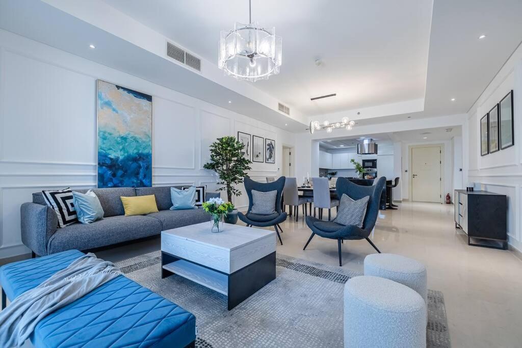 Daire Ultimate / 4 Beds / Private / The Palm / Beachfront / Upgraded / Full Palm, Marina Skyline, Ain View