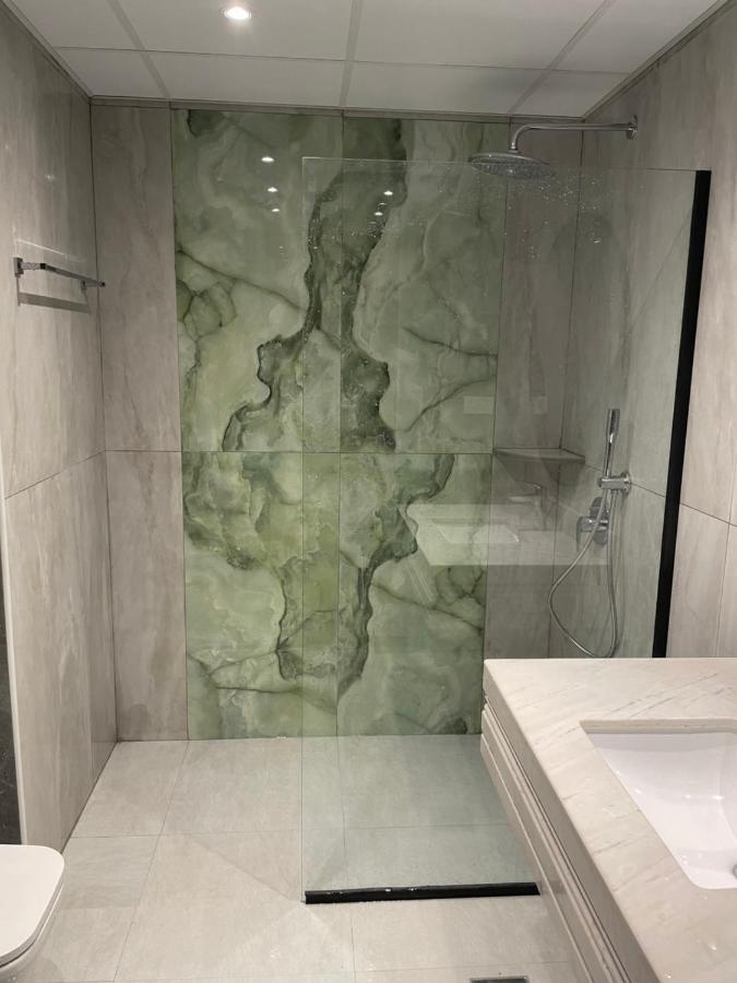 Usmans 1 Bedroom 4 Beds Jbr Huge Sea View 120 Sqm 2 Balconies Apartment Dubai