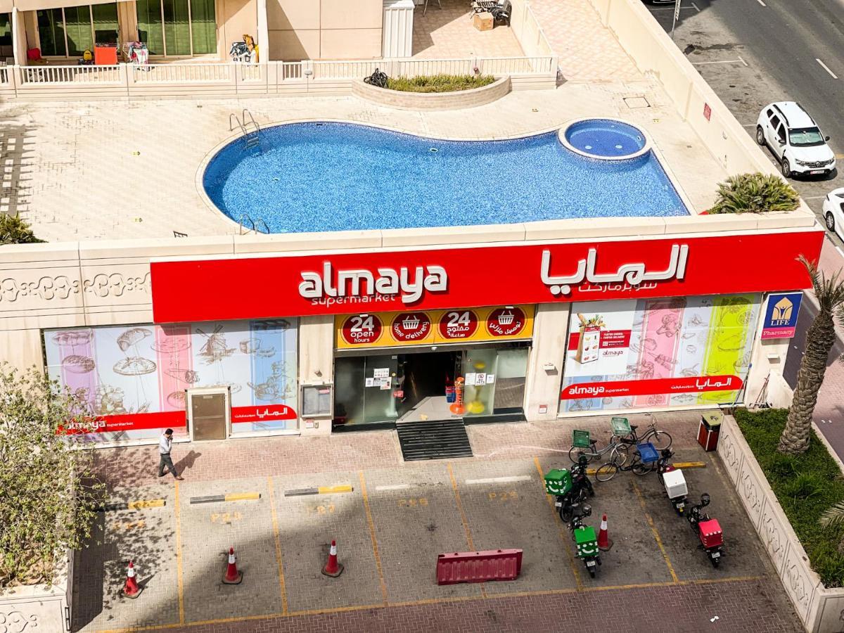 Private Gorgeous With Marina View With Shared Kitchen In Shared Dubai