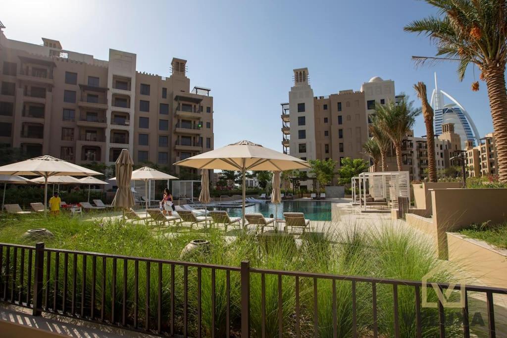 Veluxa - Luxury And Bright 1 Bedroom Apartment, Burj View! Daire *