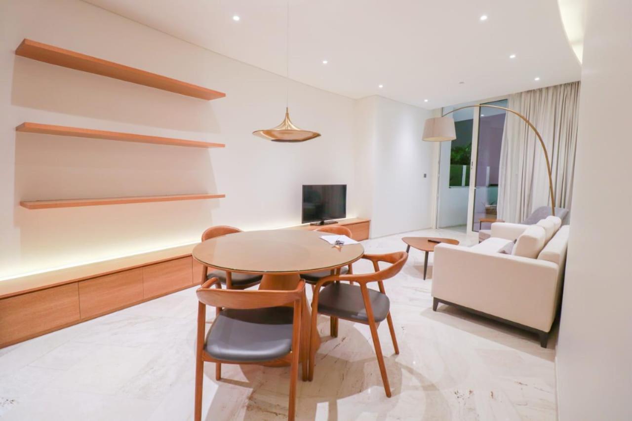 شقة خاصة في فايف جميرا مع مسبح خاص Private In A Five Jumeirah Village With Private Pool Apartment Dubai