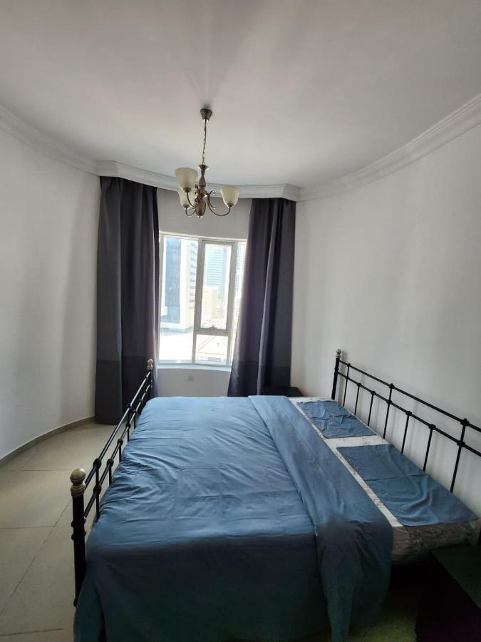 Furnished Studio Near Business Bay Metro Station Daire Dubai