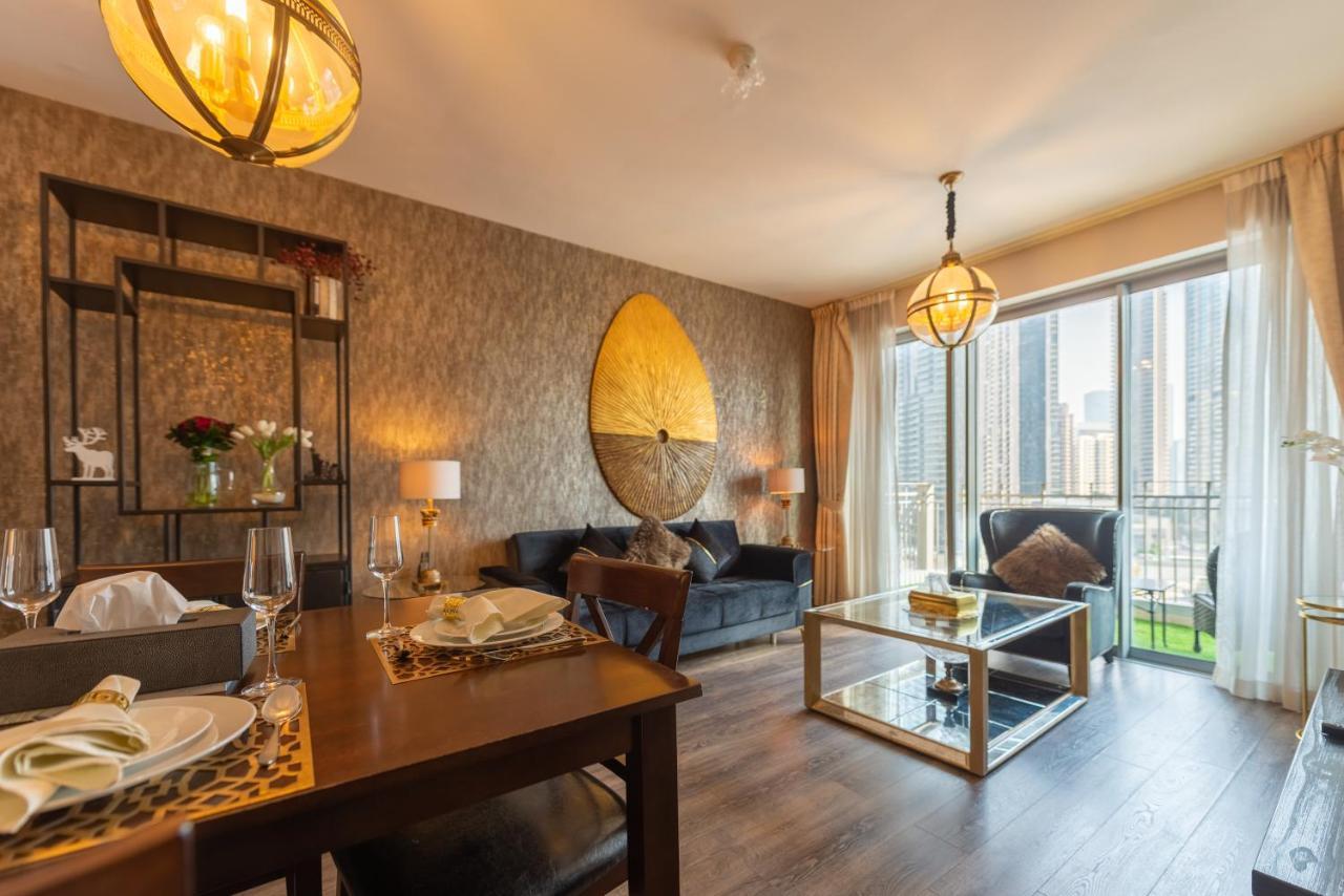 Daire First Class 1br With Downtown Boulevard View Dubai